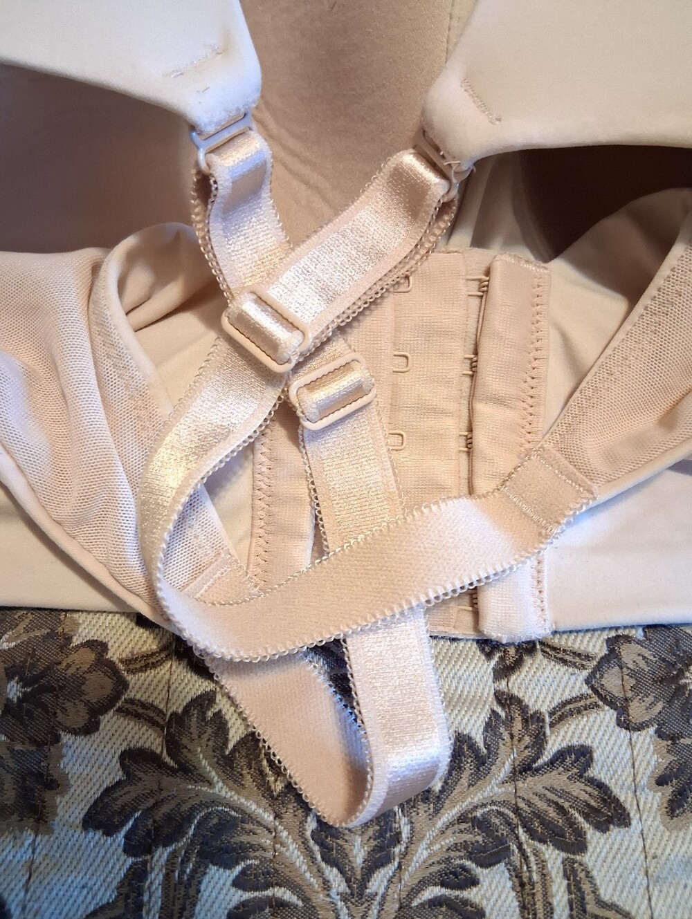 Torrid Feelthe Fit Bra Sz40G Wireless Ligh Cream Pink Adjustable Straps Comfy - Picture 11 of 15